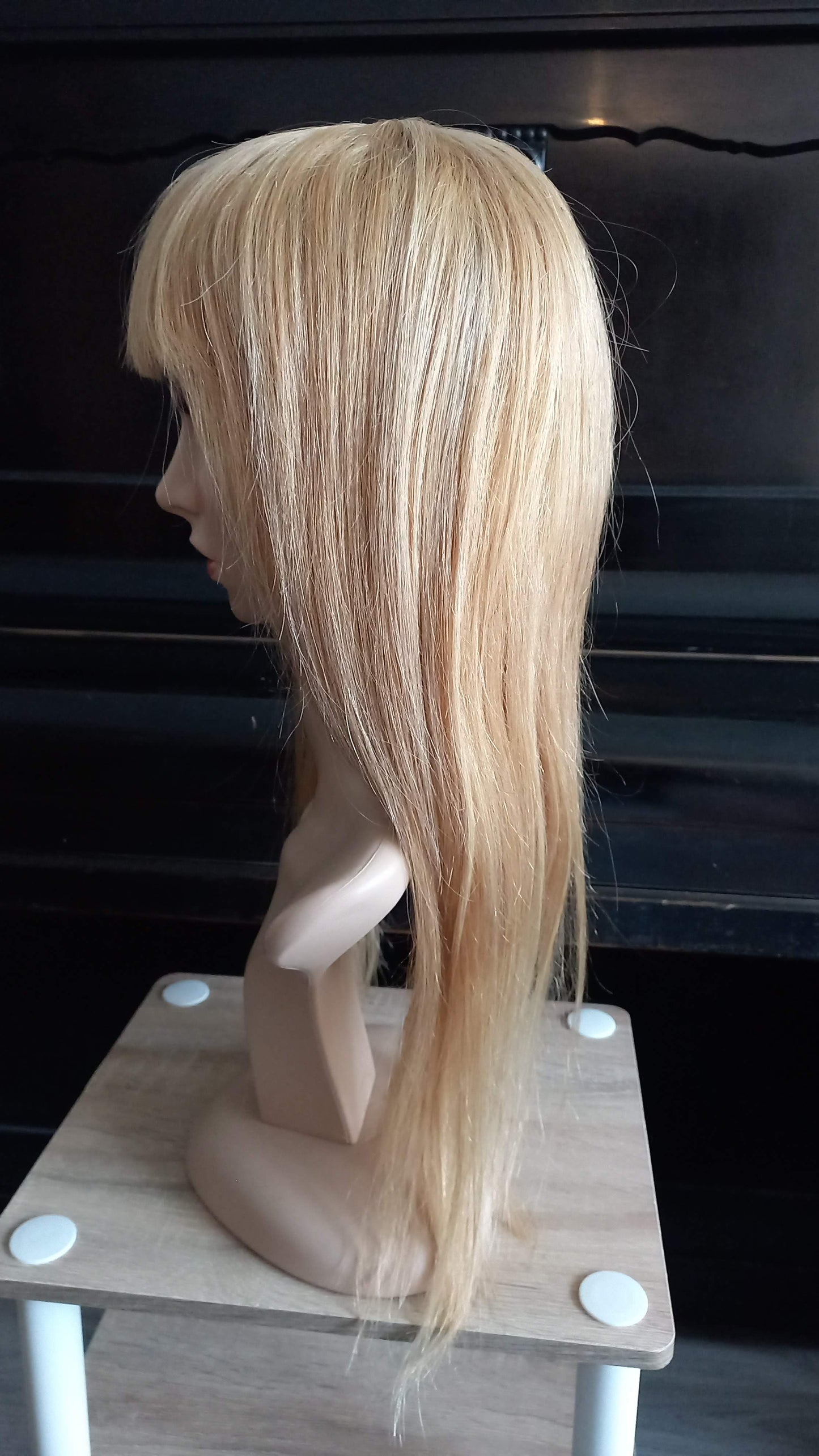 Lang Echthaarperücke Hell Blond mit Pony
