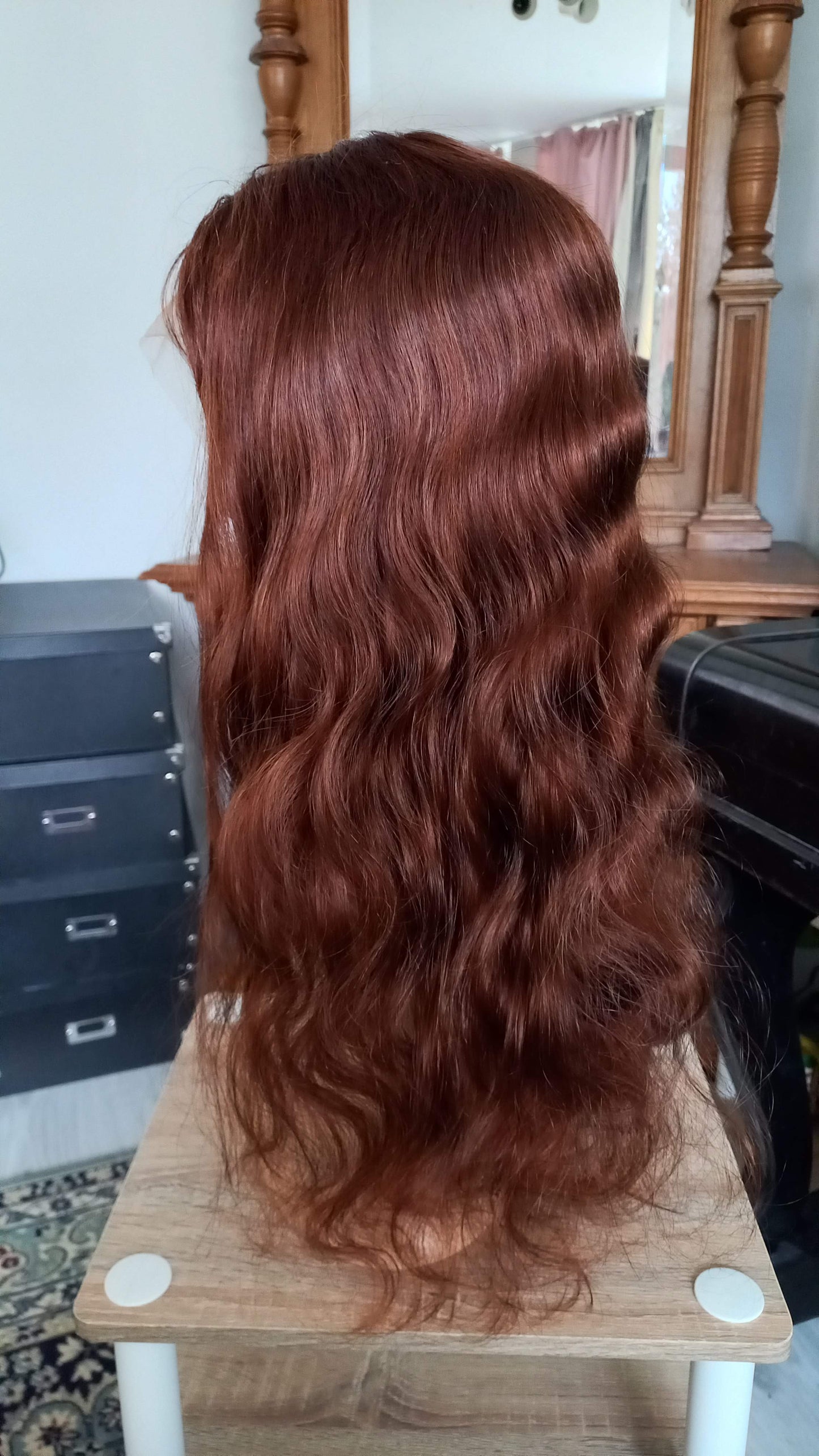 Parrucca di capelli umani con parte a T e onda del corpo, castano cioccolato