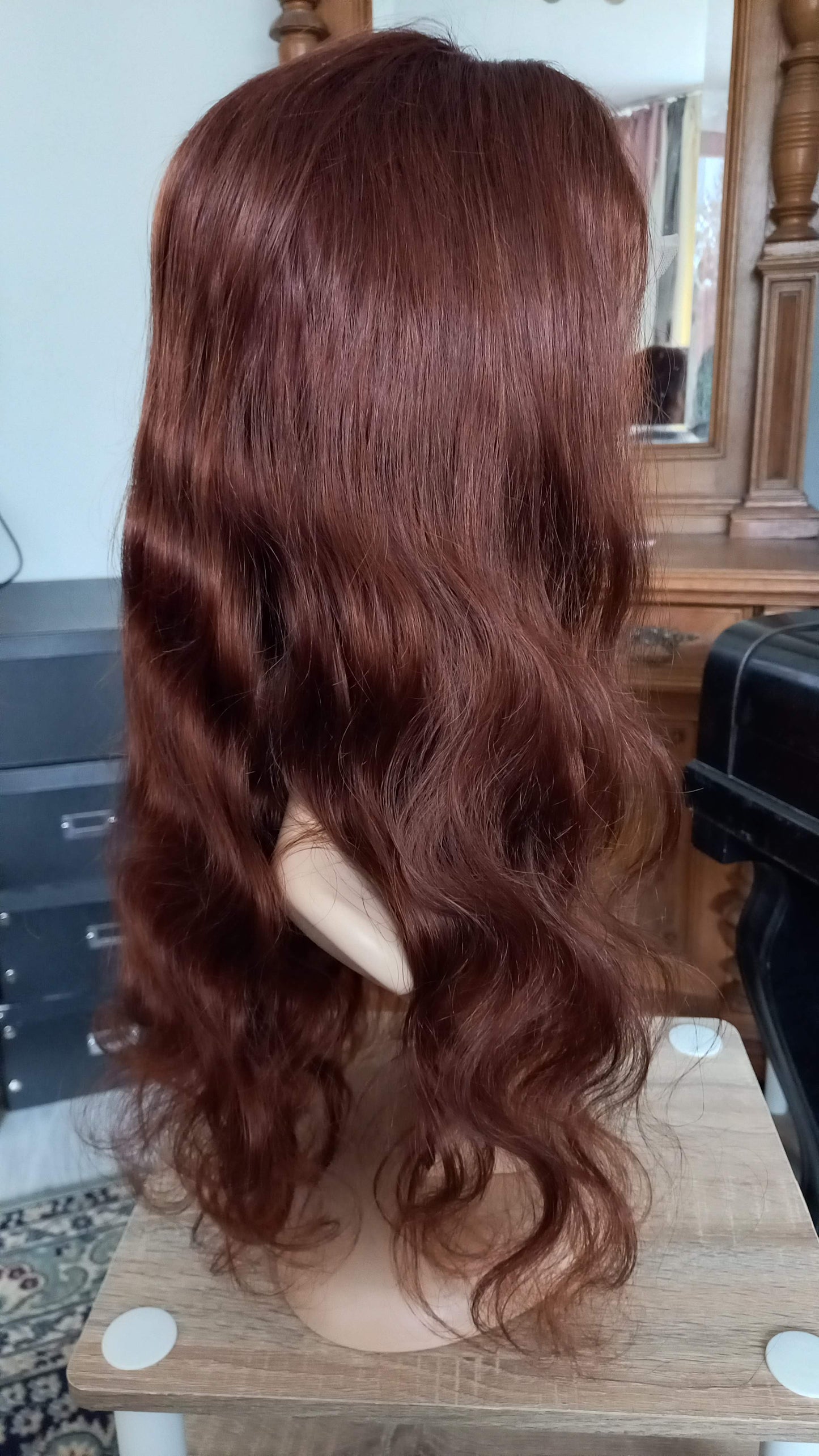 Parrucca di capelli umani con parte a T e onda del corpo, castano cioccolato