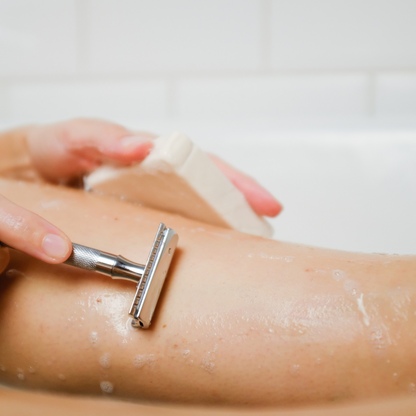 Rasierhobel | aus Metall, rostfrei | mit günstigen Klingen | unisex | Gesicht + Körper + Intimbereich