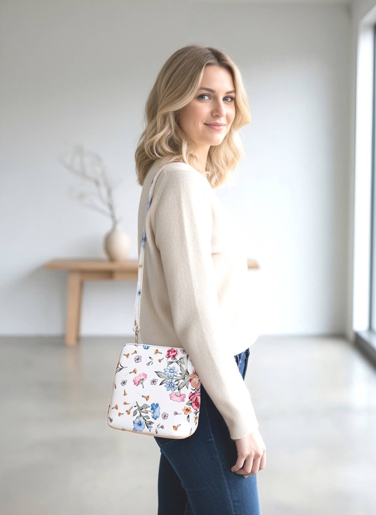 Suie Valentini srl - Genuine Leather Shoulder Bag, Made in Italy, Art. 112603: Flower